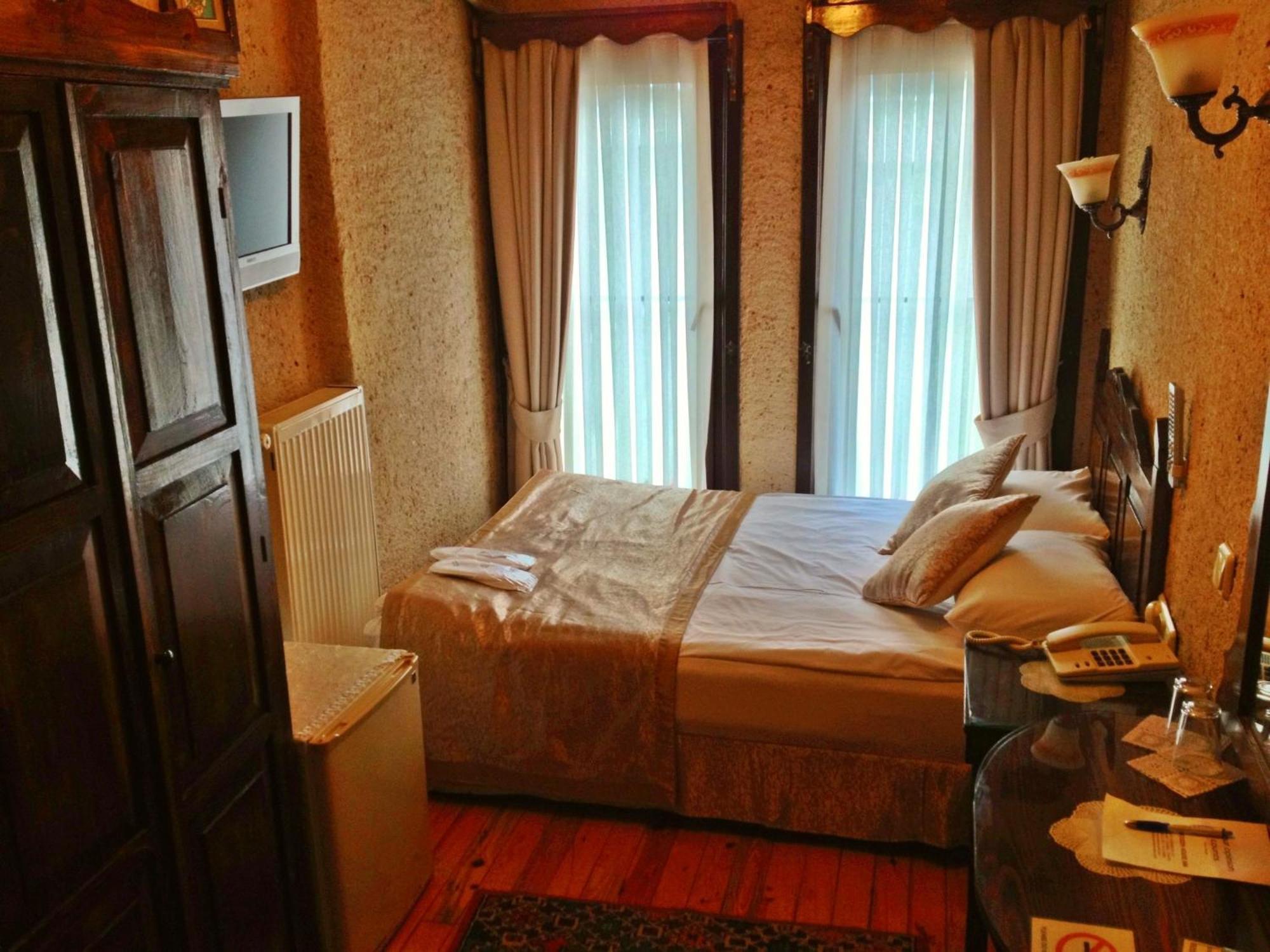 Naz Wooden House Inn Istanbul Exterior photo